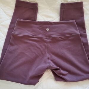 😍 Lululemon Reversable Cropped Leggings Size 4